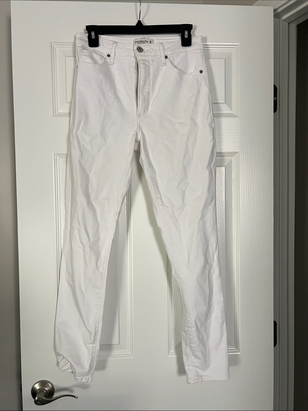 Women’s White Jeans - Classic Straight Fit